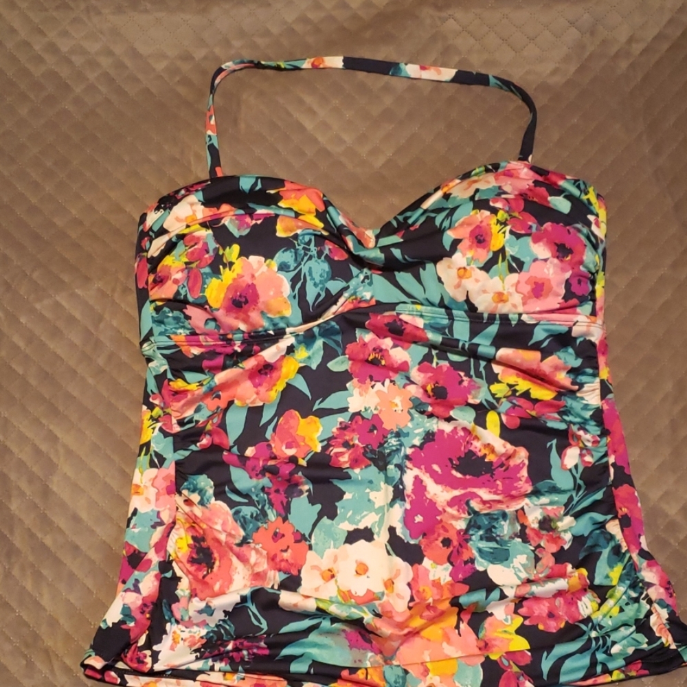 Floral tankini top